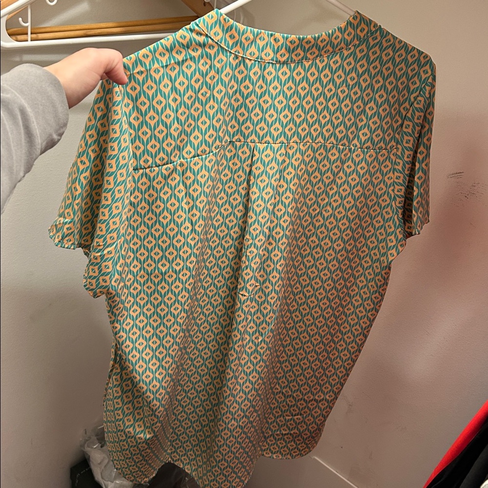 Lightweight Top - Picture 3 of 5